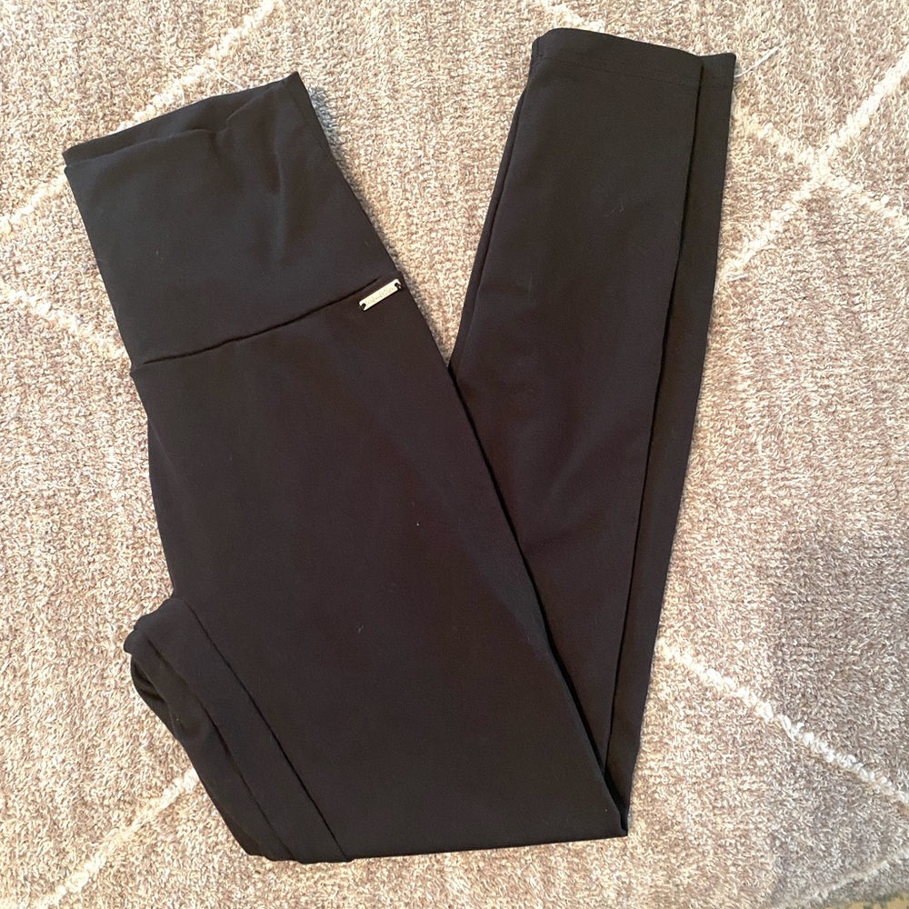 ECHT High Waisted Force Scrunch Leggings II Black